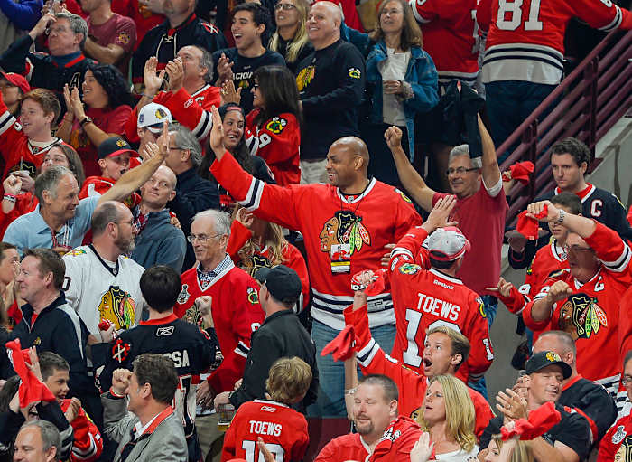 2014-Charles-Barkley-Blackhawks-fans.jpg